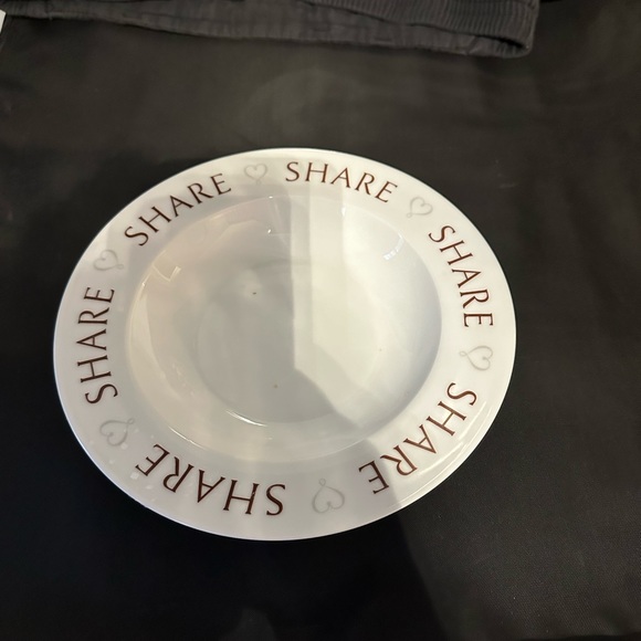 Pampered Chef Share Bowl - Picture 2 of 2